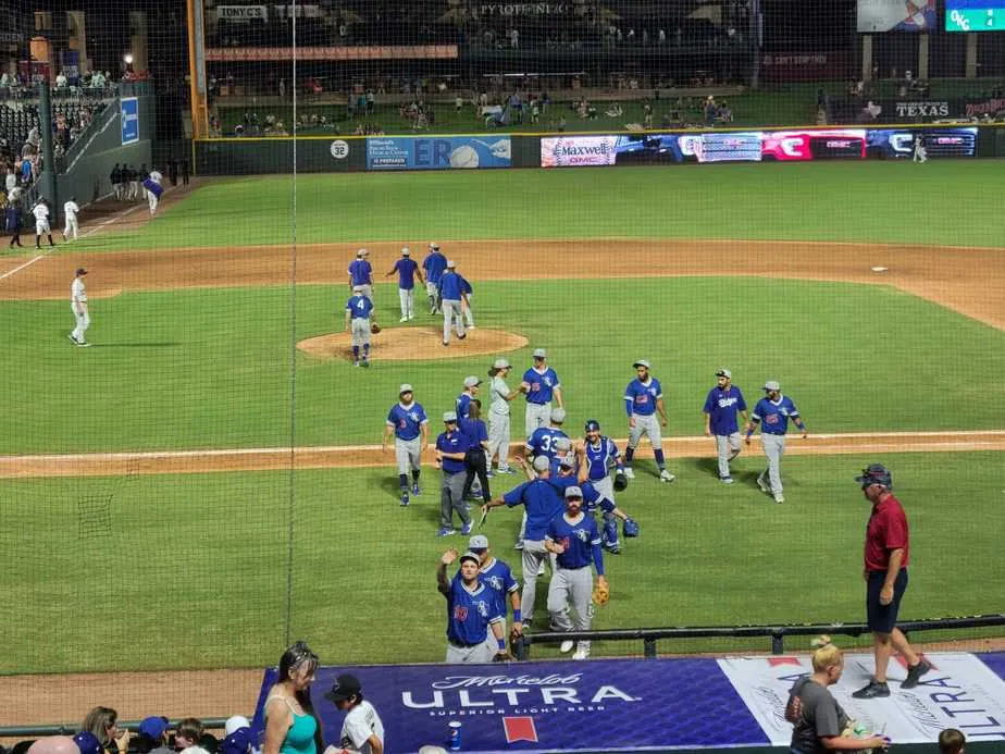 Express Drop Fourth Straight, Fall 4-2 to Dodgers