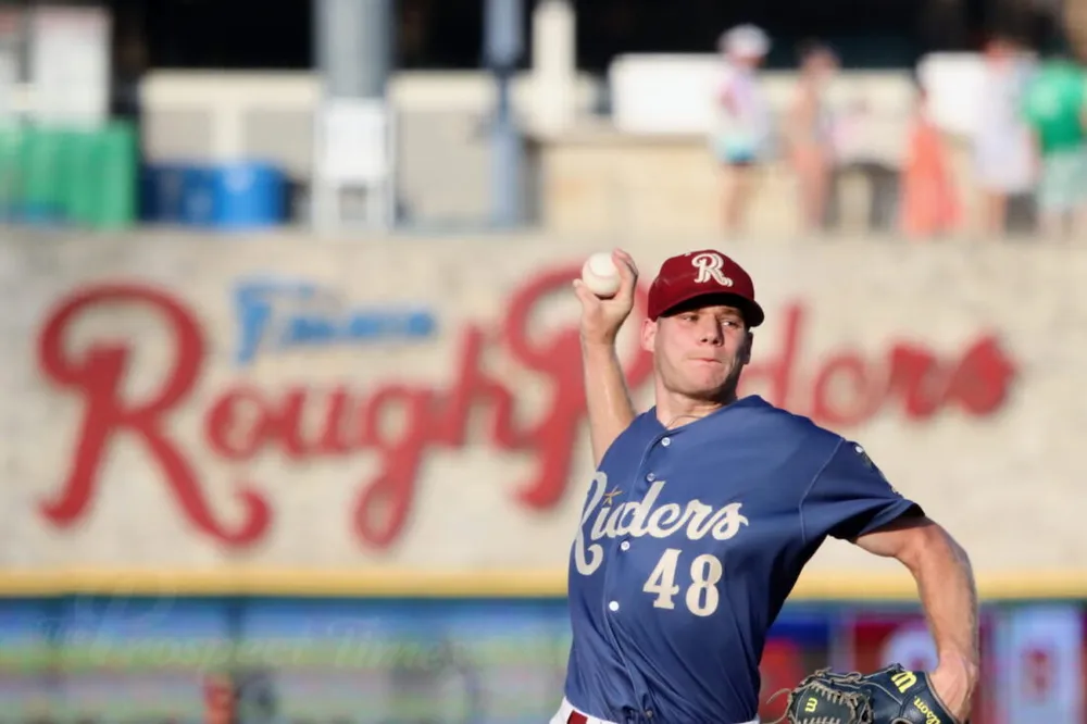 Zavala hits 1st AA home run in 12-5 win