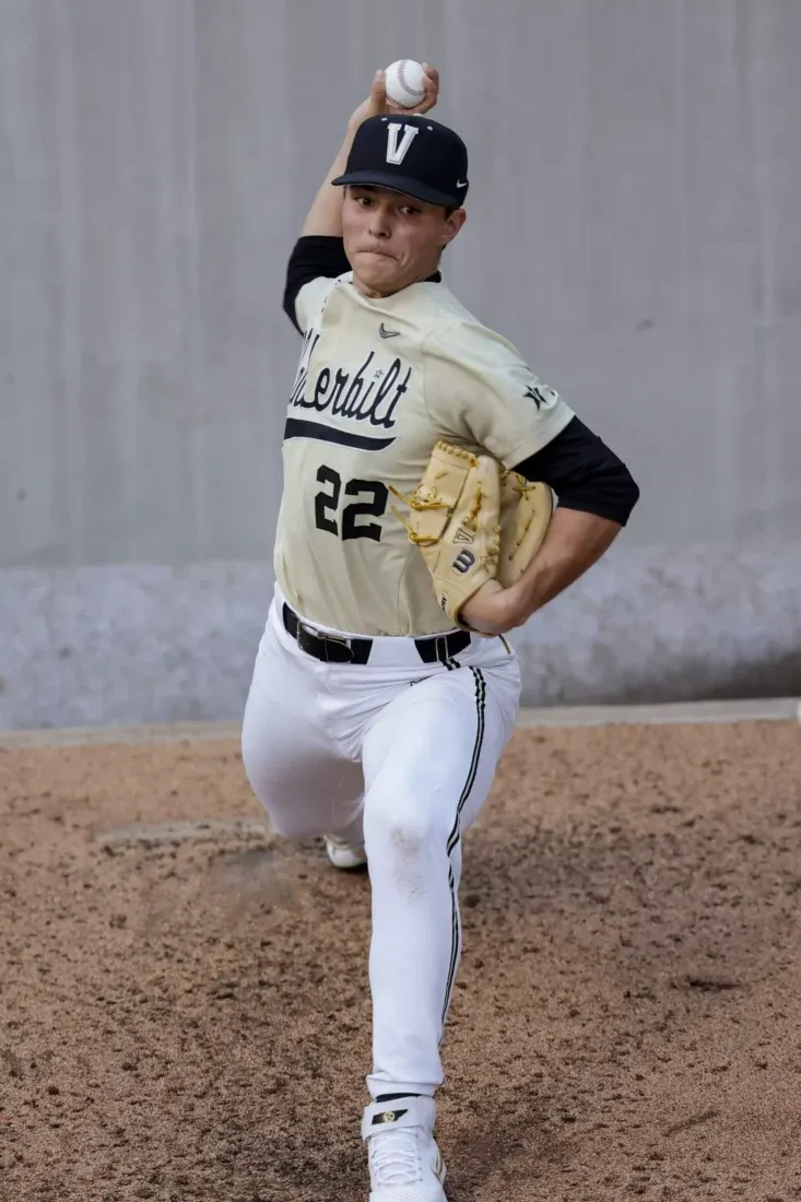 Rangers reach agreement with Jack Leiter