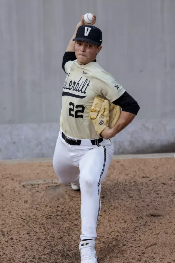 Rangers reach agreement with Jack Leiter