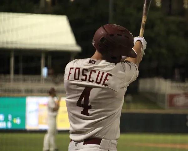 Foscue helps 1st place Saguaros win 11-2 over the Scorpions