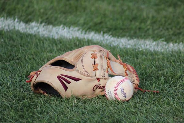 Texas Rangers draft Justin Foscue with First Round Draft