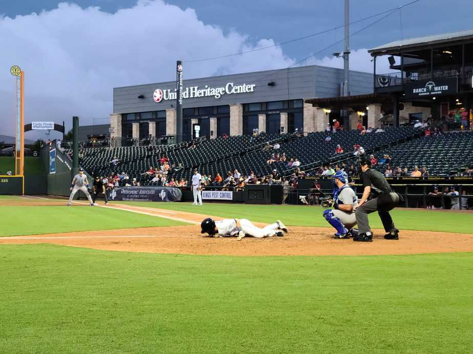 Bats Stay Silent, Express Fall 9-3 To Sugar Land