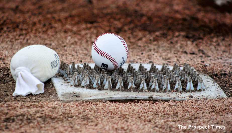 Crawdads' Late Rally Falls Short Against Salem Red Sox in Game 1